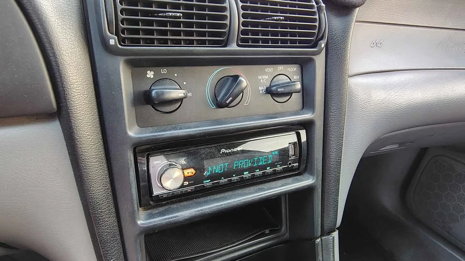 1995 Ford SN95 Mustang - Image 9 of 19