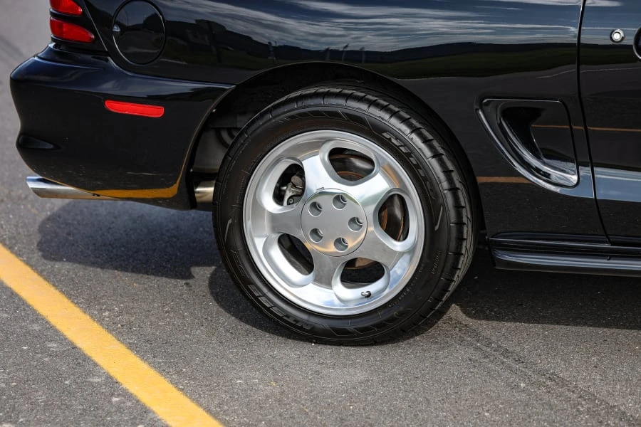 1995 Ford SN95 Mustang Cobra - Image 18 of 31