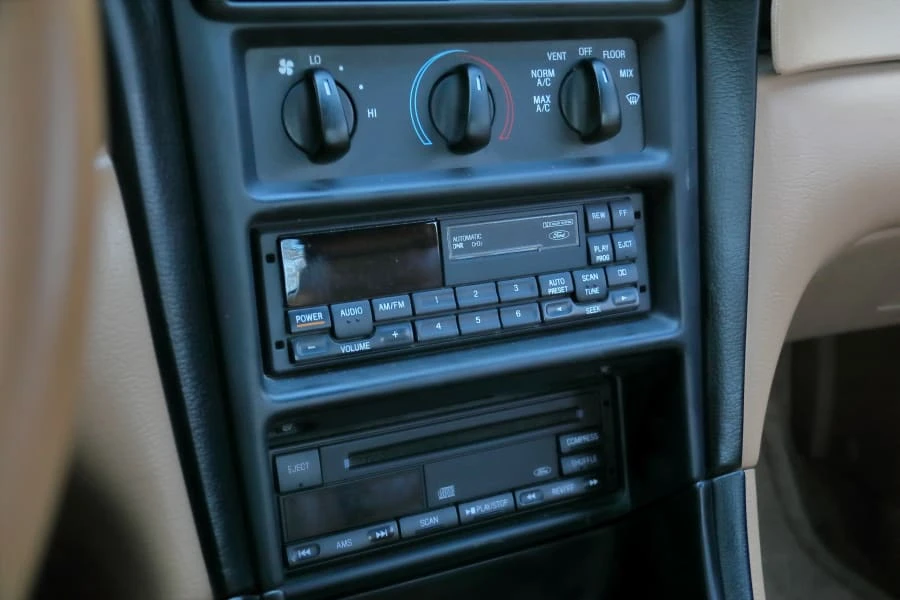 1995 Ford SN95 Mustang Cobra - Image 16 of 29