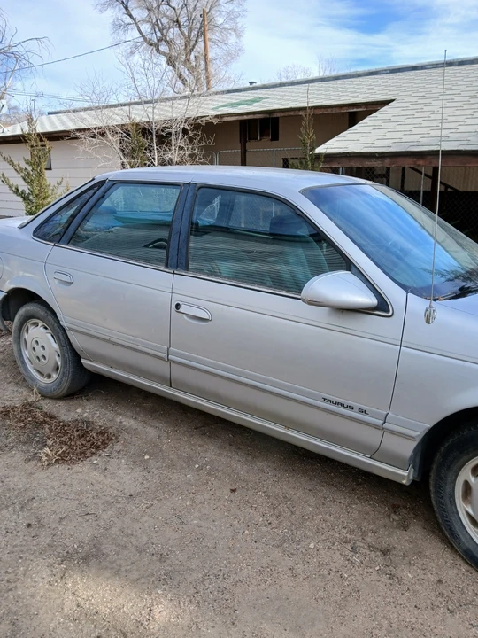 1995 Ford Taurus 2nd Gen - Image 6 of 11