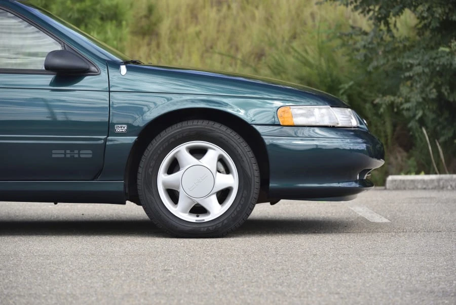 1995 Ford Taurus SHO 2nd Gen - Image 10 of 31