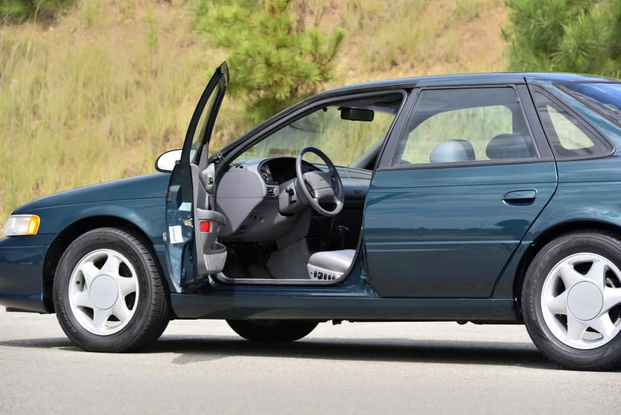 1995 Ford Taurus SHO 2nd Gen - Image 21 of 31