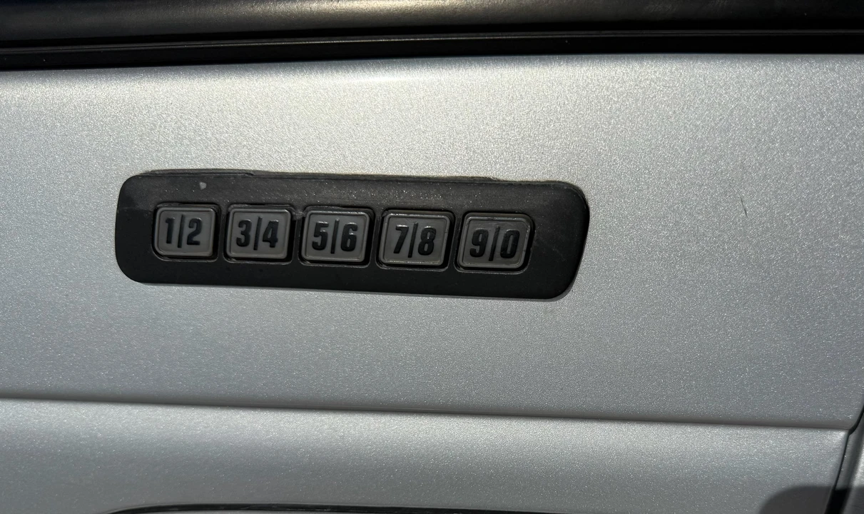 1995 Ford Taurus SHO 2nd Gen - Image 18 of 31