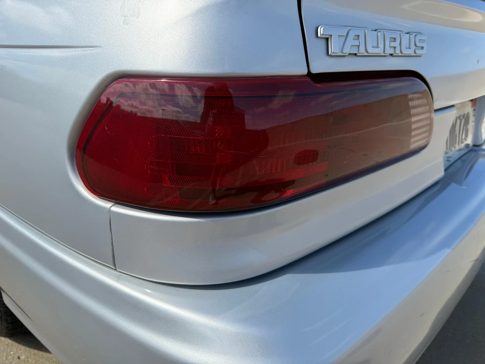 1995 Ford Taurus SHO 2nd Gen - Image 19 of 31