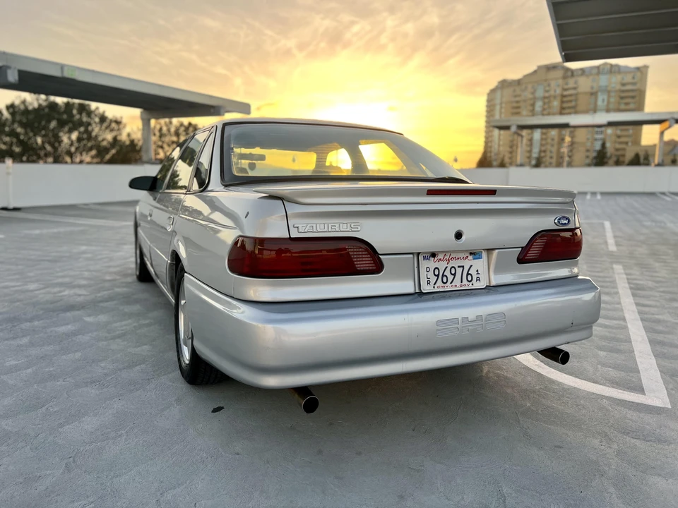 1995 Ford Taurus SHO 2nd Gen - Image 14 of 31