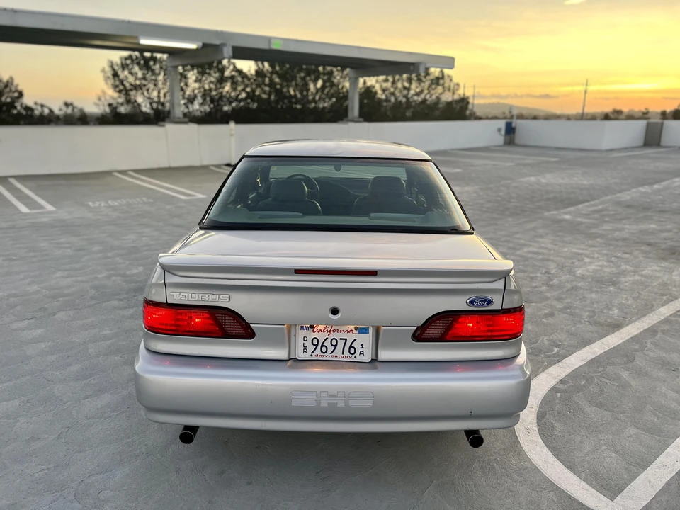 1995 Ford Taurus SHO 2nd Gen - Image 17 of 31