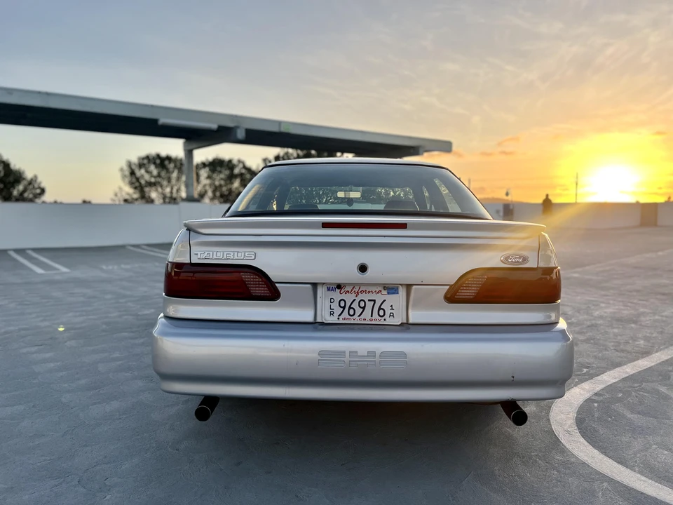 1995 Ford Taurus SHO 2nd Gen - Image 15 of 31