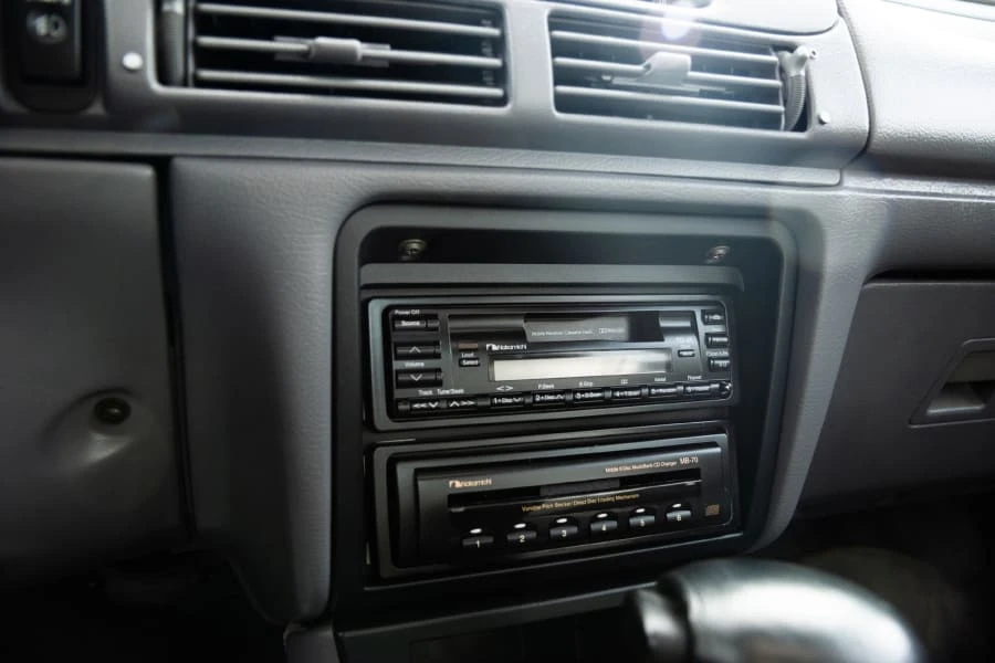 1995 Ford Taurus SHO 2nd Gen - Image 13 of 27