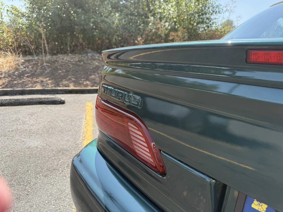 1995 Ford Taurus SHO 2nd Gen - Image 14 of 31