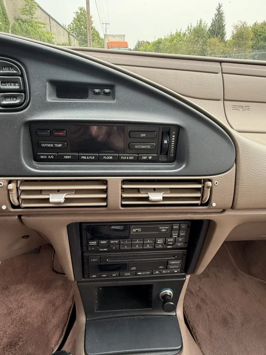 1995 Ford Taurus SHO 2nd Gen - Image 28 of 31