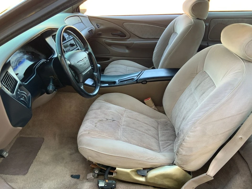 1995 Ford Thunderbird 10th Gen - Image 2 of 12