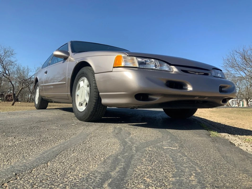 1995 Ford Thunderbird 10th Gen - Image 7 of 12