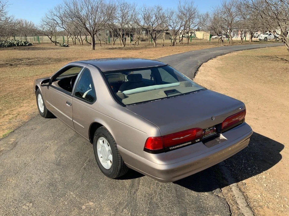 1995 Ford Thunderbird 10th Gen - Image 3 of 12