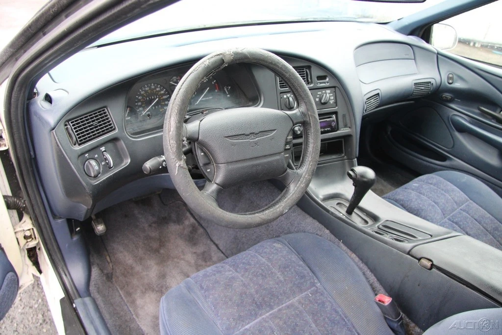 1995 Ford Thunderbird 10th Gen - Image 12 of 21