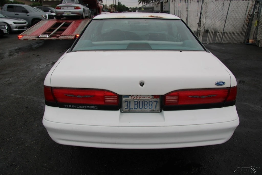 1995 Ford Thunderbird 10th Gen - Image 5 of 21