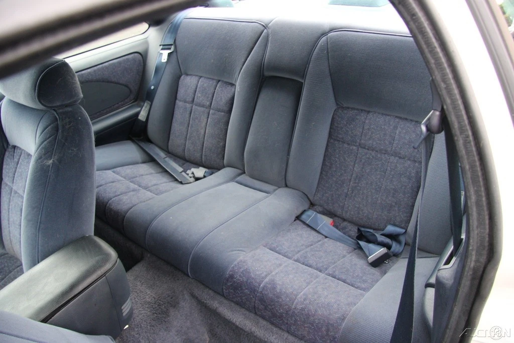 1995 Ford Thunderbird 10th Gen - Image 16 of 21