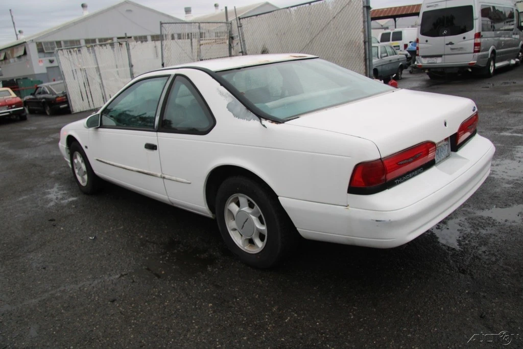 1995 Ford Thunderbird 10th Gen - Image 4 of 21