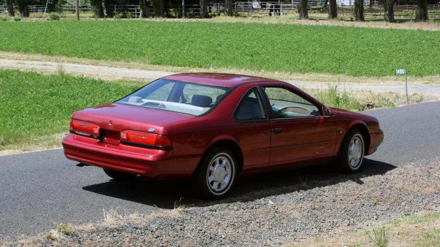 1995 Ford Thunderbird 10th Gen - Image 4 of 9