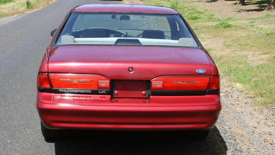 1995 Ford Thunderbird 10th Gen - Image 8 of 9