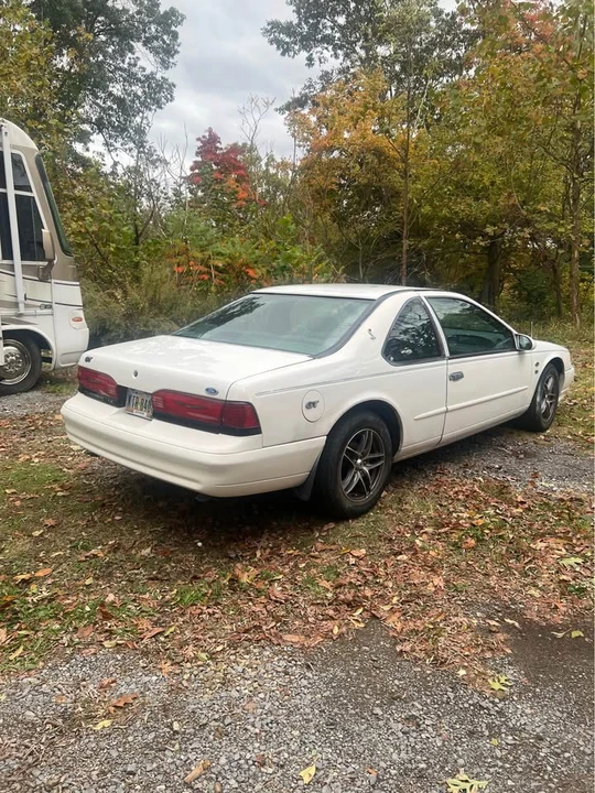 1995 Ford Thunderbird 10th Gen - Image 2 of 6