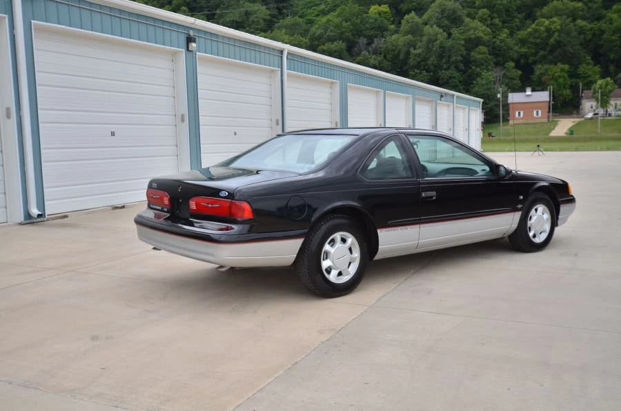 1995 Ford Thunderbird 10th Gen - Image 2 of 7