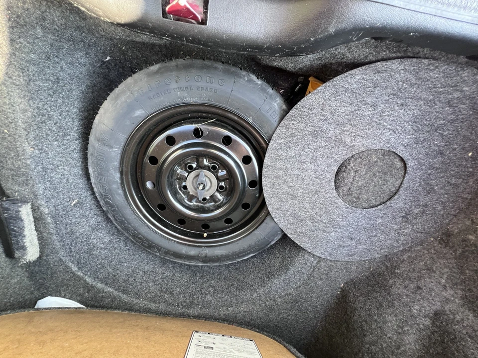 1995 Ford Thunderbird 10th Gen - Image 16 of 21