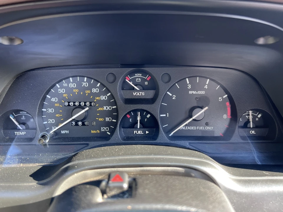 1995 Ford Thunderbird 10th Gen - Image 10 of 21
