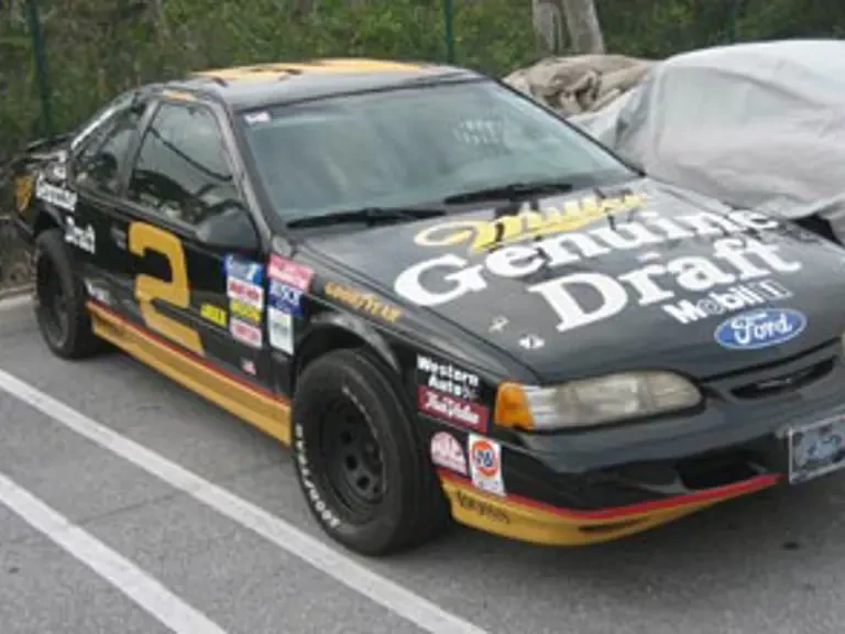 1995 Ford Thunderbird 10th Gen - Image 4 of 9