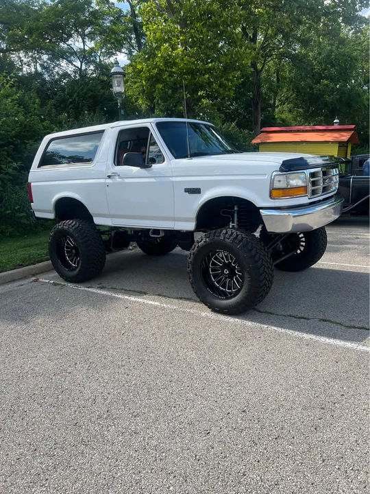 1995 Ford Bronco 5th Gen - Image 10 of 11