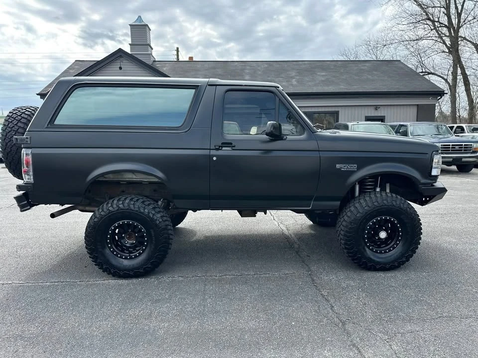 1995 Ford Bronco 5th Gen - Image 2 of 16