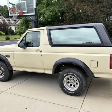 1995 Ford Bronco XLT