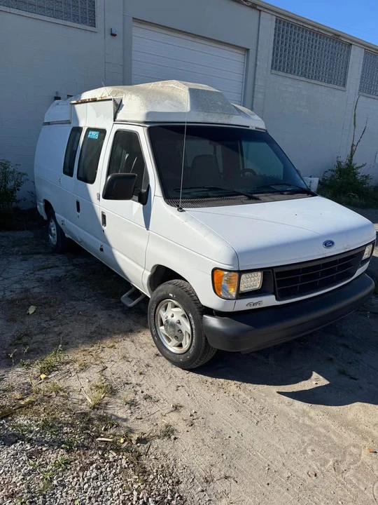 1995 Ford Econoline Van - Image 3 of 19