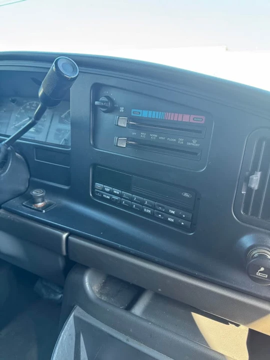 1995 Ford Econoline Van - Image 11 of 19