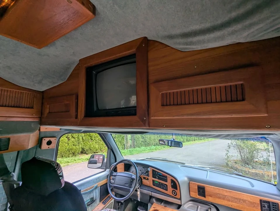 1995 Ford Econoline Van - Image 14 of 17