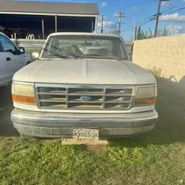 1995 Ford F-150 XLT Pickup 2D 6 1/2 Ft
