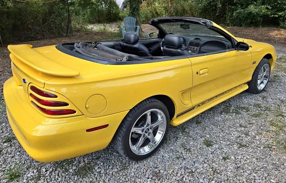 1995 Ford Mustang GT Convertible