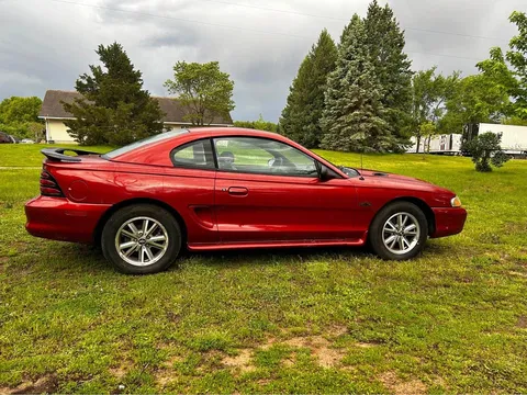 1995 Ford Mustang V6 Coupe