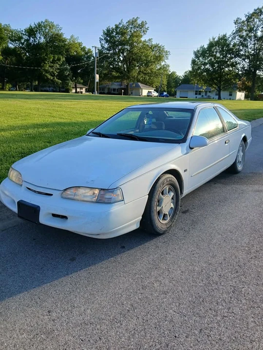 1995 Ford Thunderbird 10th Gen - Image 3 of 3