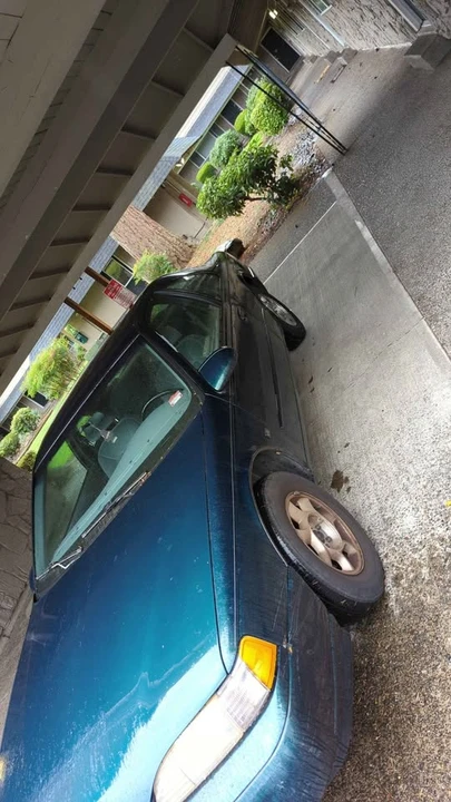1995 Ford Thunderbird 10th Gen - Image 5 of 9