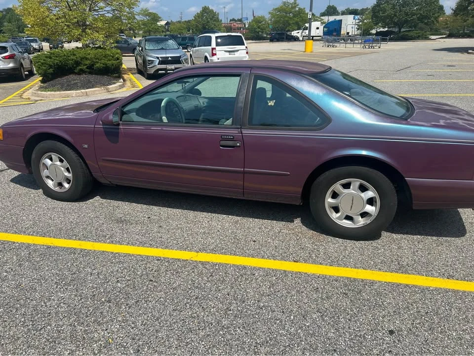 1995 Ford Thunderbird 10th Gen - Image 4 of 8