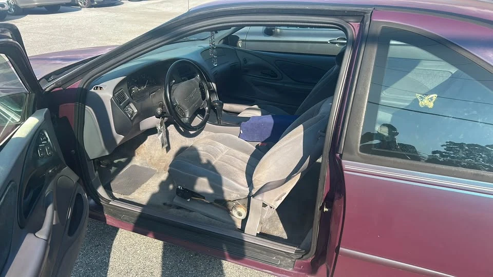 1995 Ford Thunderbird 10th Gen - Image 8 of 8