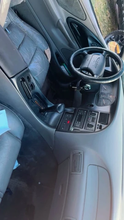 1995 Ford Thunderbird 10th Gen - Image 3 of 5
