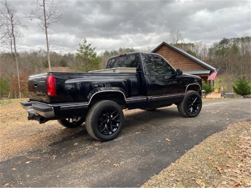 1995 GMC C/K - Image 8 of 11