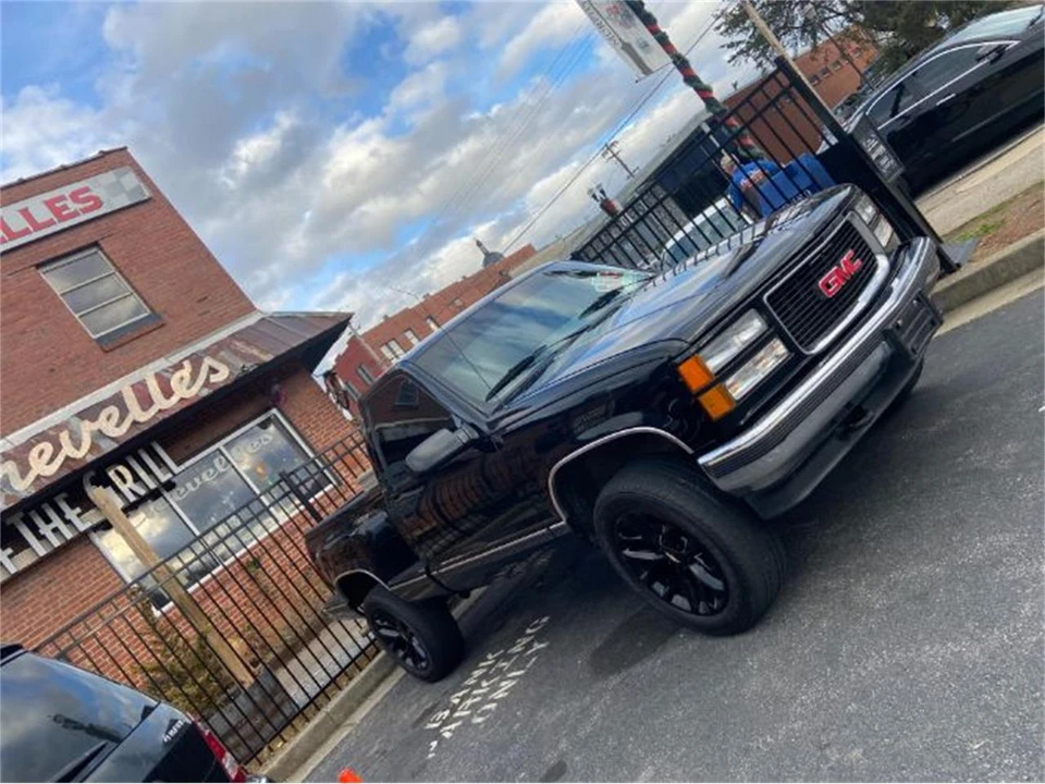 1995 GMC C/K - Image 7 of 11