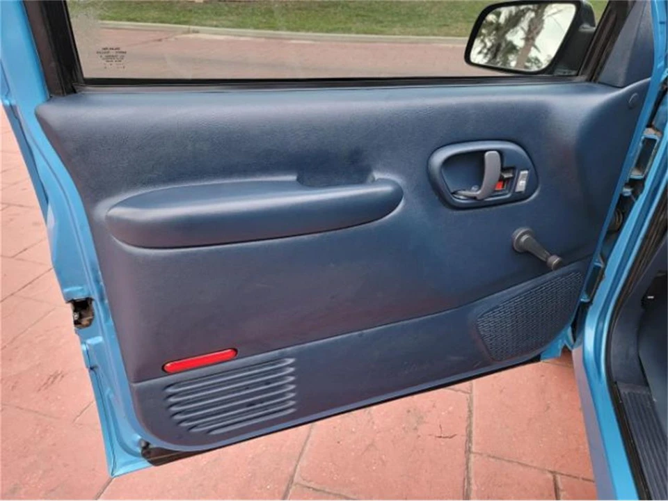 1995 GMC C/K - Image 3 of 29