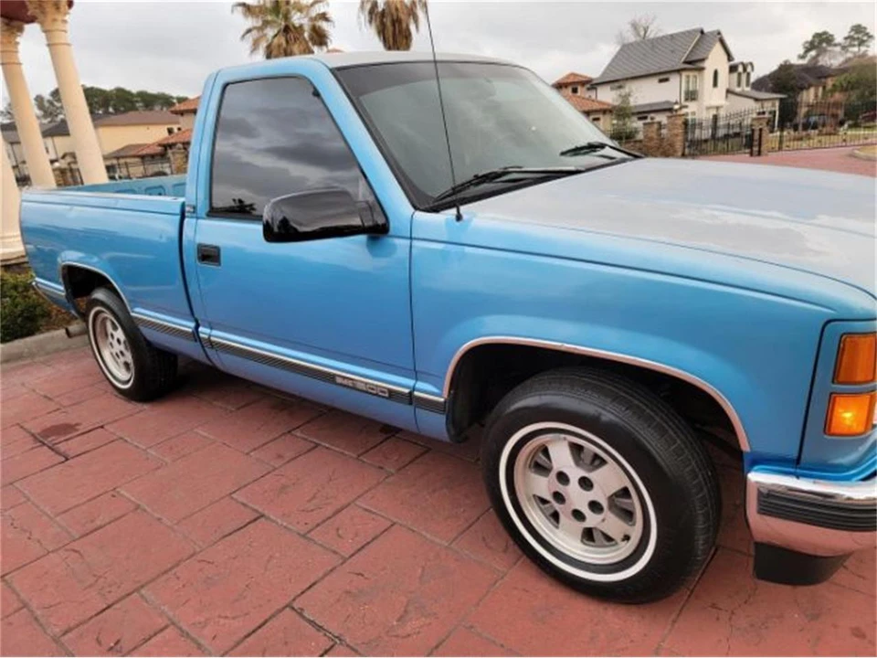 1995 GMC C/K - Image 11 of 29
