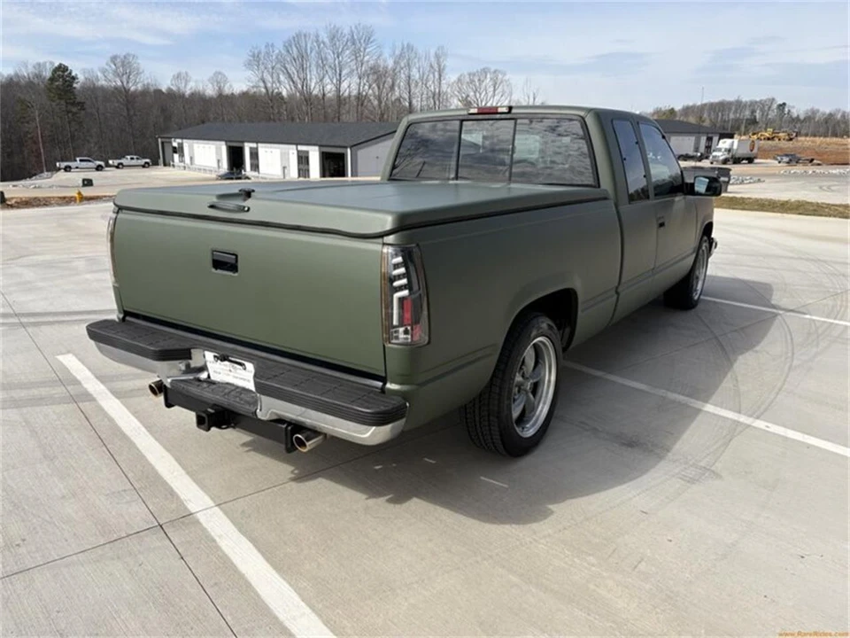 1995 GMC C/K - Image 4 of 31