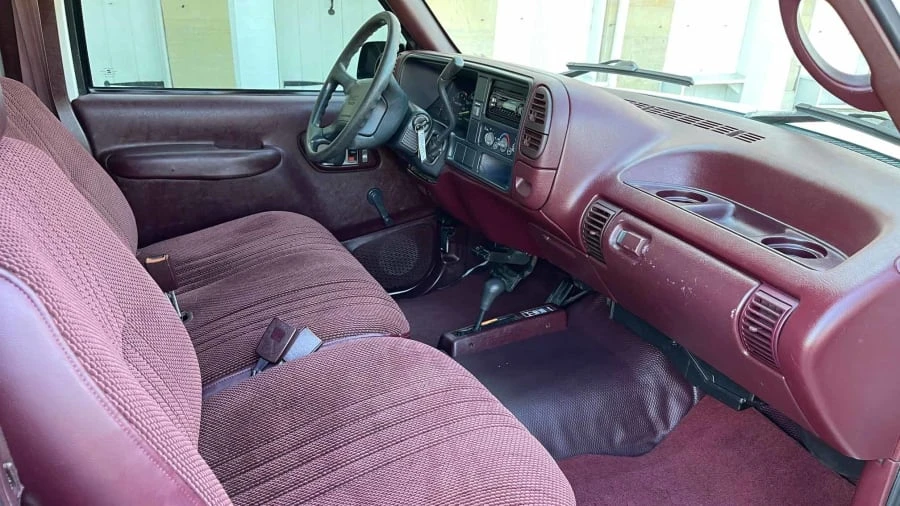 1995 GMC Sierra 1st Gen - Image 5 of 10