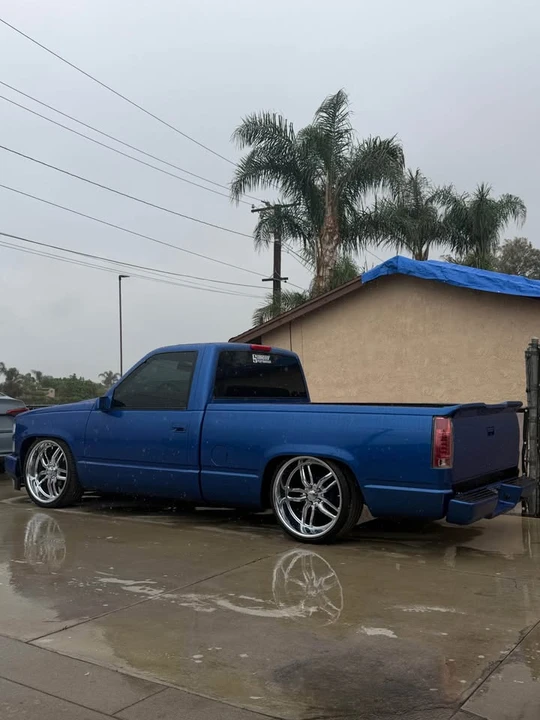 1995 GMC C/K - Image 3 of 8