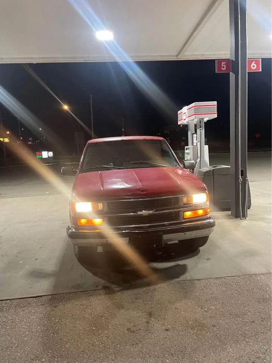 1995 GMC C/K - Image 2 of 8